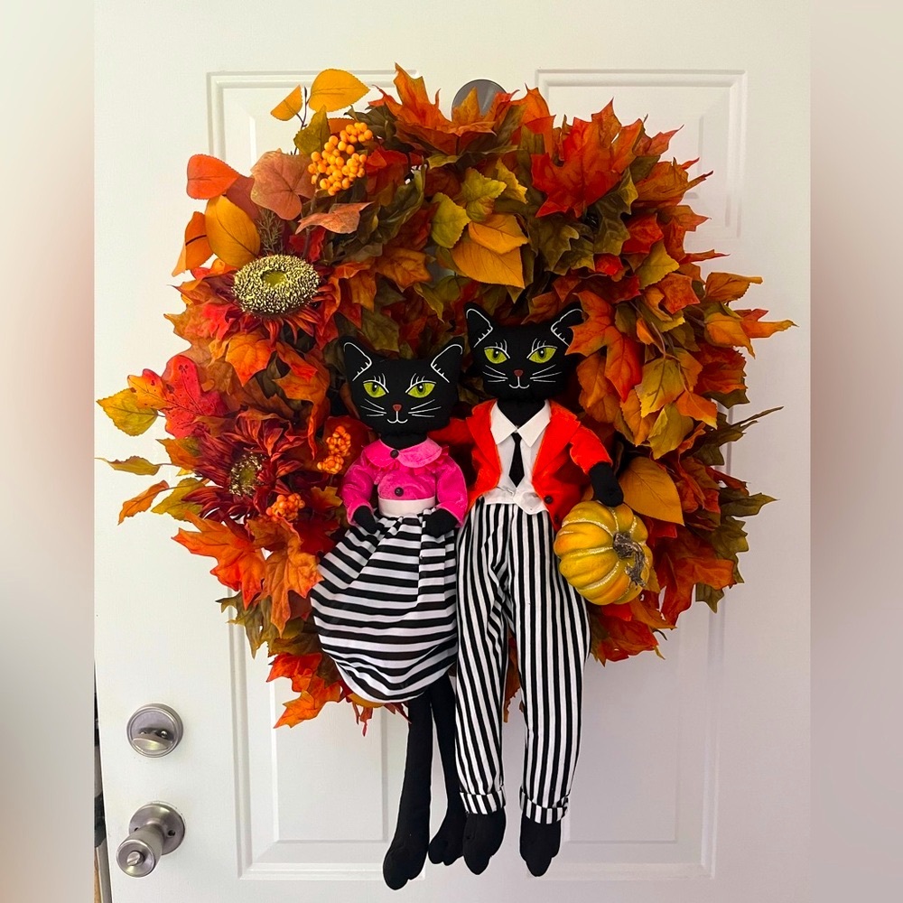 New Hand Crafted Fall Halloween Black Sitting Cats Wreath Pumpkins Halloween  Lg